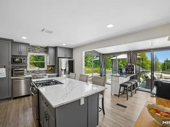 23 Moore Rd, West Milford, NJ 07480