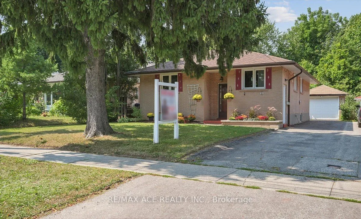 3 bed, $2,700 — Photo 1