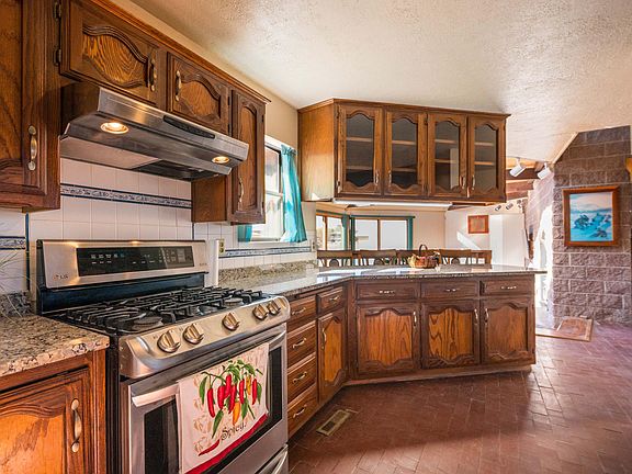 5th image of 35 Jerome Rd