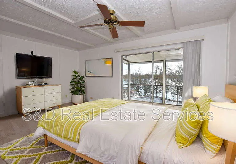 2221 9th St SE — Photo 11