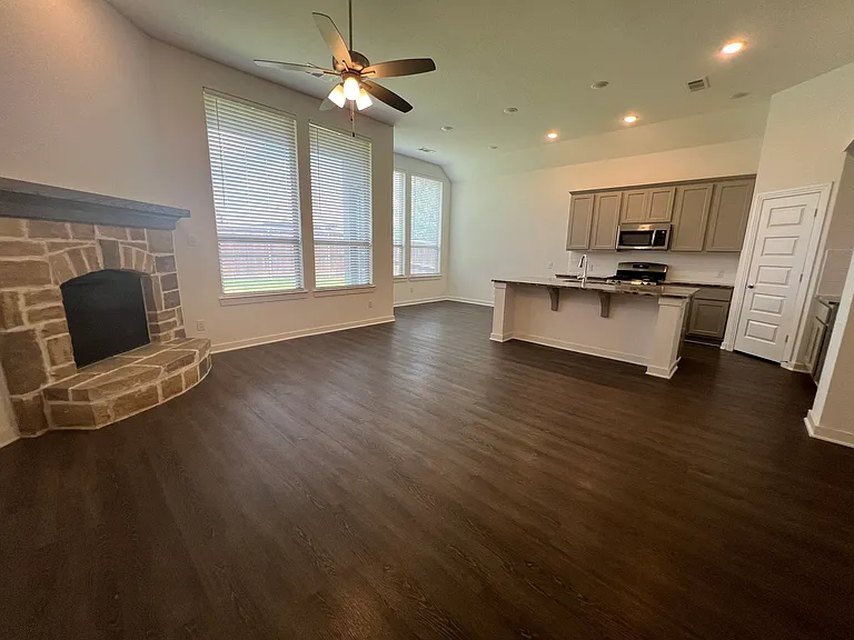 1120 Sheldon Dr — Photo 20