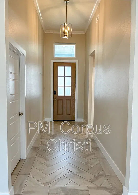 4 bed, 3.0 bath, 2298 sqft, $2,900 — Photo 3