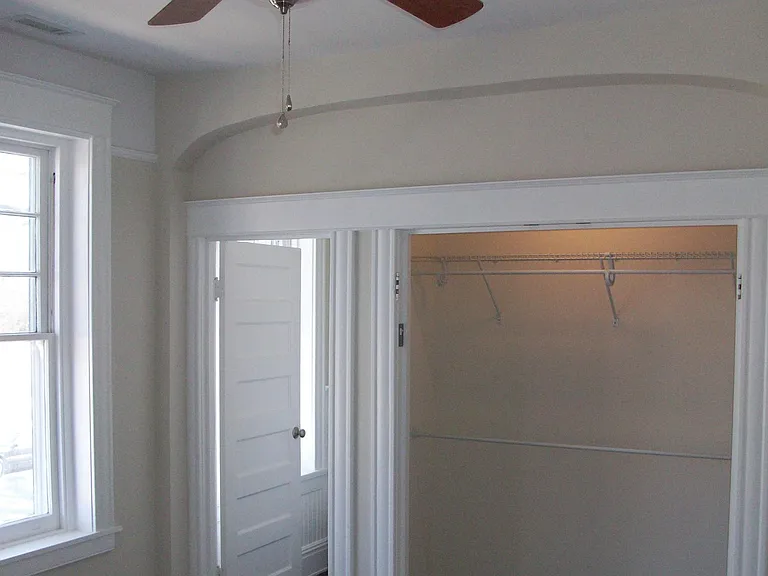 2815 Ellwood Ave #1 — Photo 2