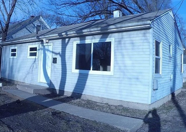 1st image of 1915 Carolina St