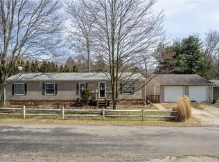 2758 Swinehart Rd, Akron, OH 44312