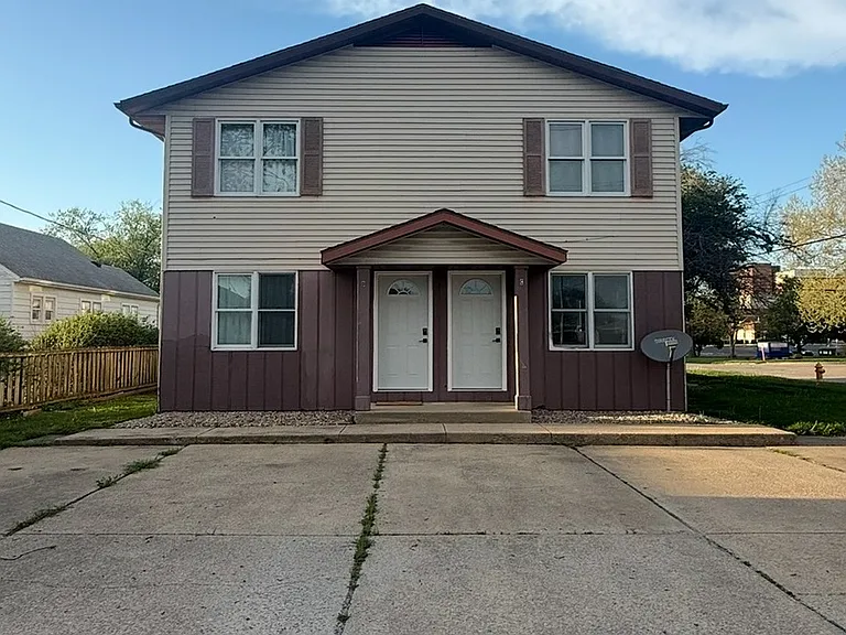 801 W Saint Anthony Ave — Photo 3