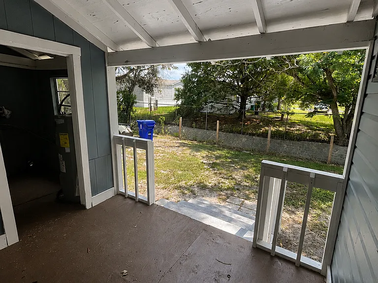 1618 Wayman St — Photo 3