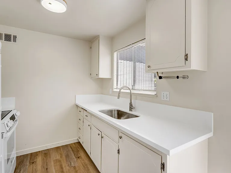 406 Scripps Dr — Photo 21