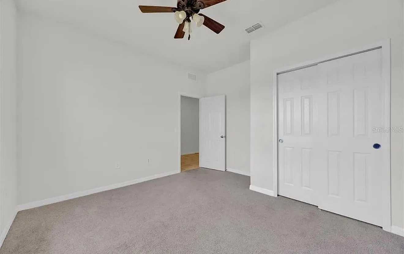 4 bed, 2144 sqft, $2,200 — Photo 4