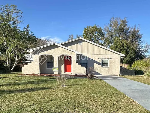 1016 Pioneer Dr Photo 1