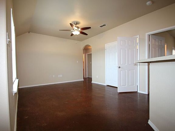 5th image of 119 Lindas Creek Ln
