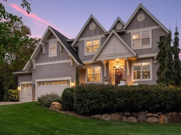 21360 Christmas Ln, Shorewood, MN 55331