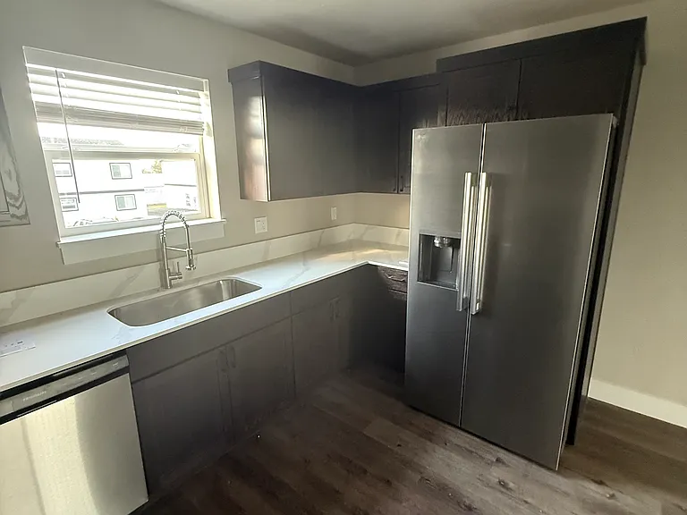 1055 Bighorn St #A — Photo 4
