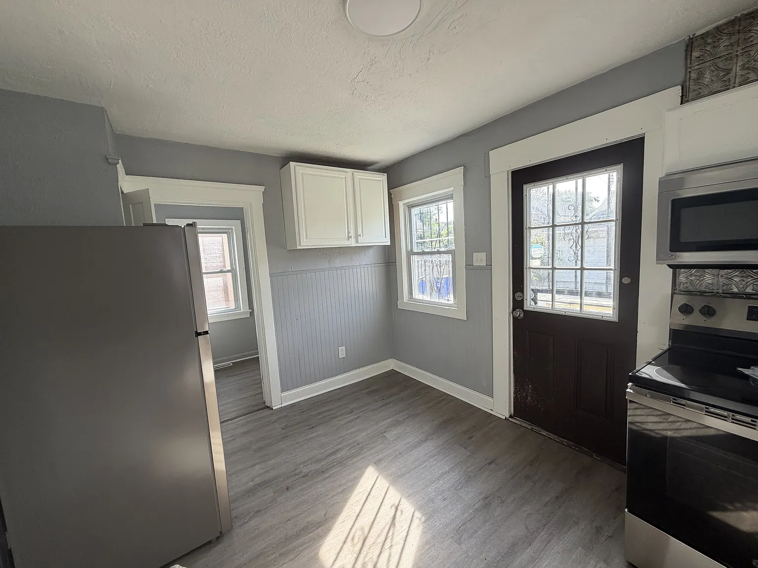 3586 West 47th Street - Downstairs — Photo 2