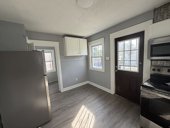 4th image of 3586 W 47th St