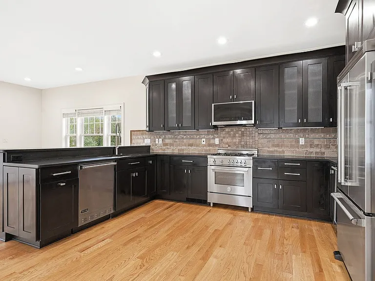 228 Central Ave — Photo 12
