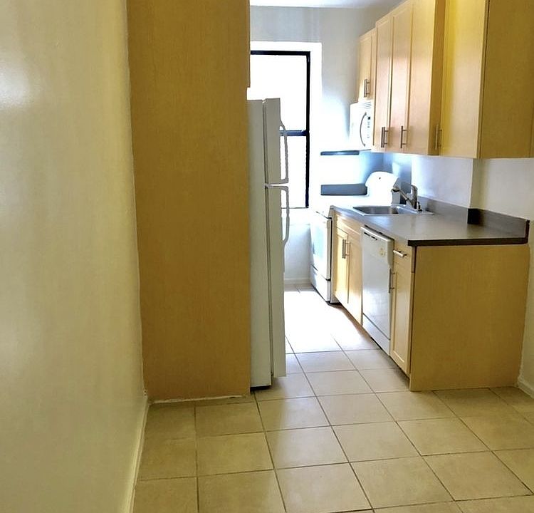 1st image of 4308 40th St APT 5D