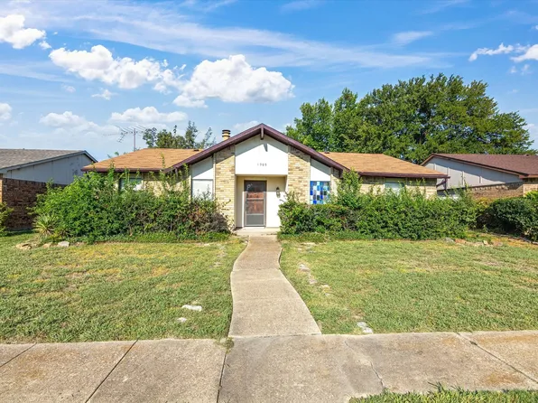 1905 Edna Smith Dr, Garland, TX 75040