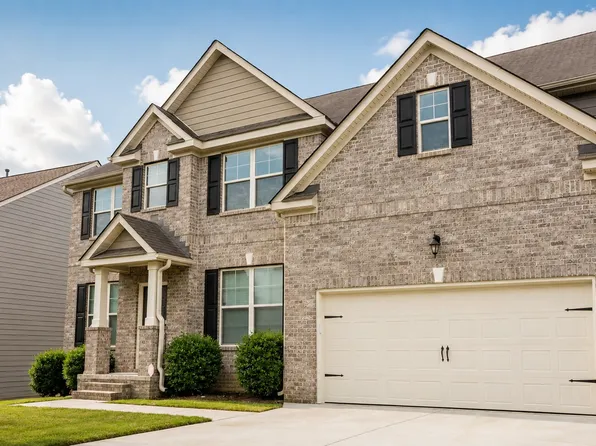 5882 Savannah River Rd, College Park, GA 30349