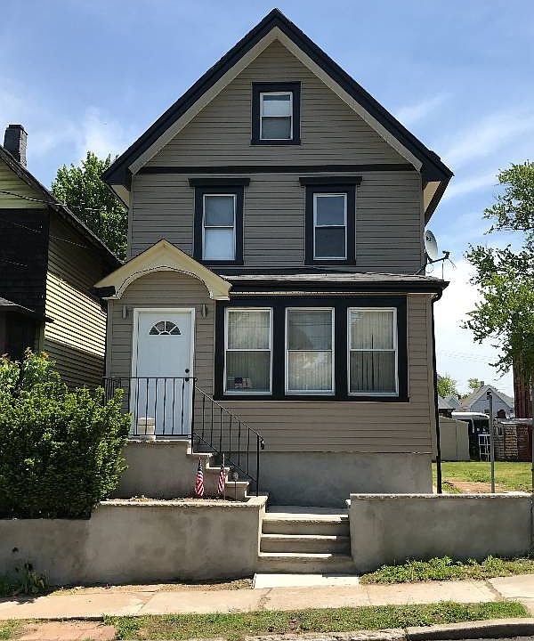 1st image of 69 Bush Ave