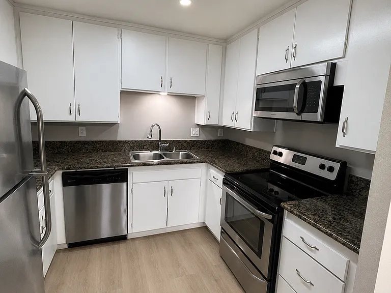 North Park Colony — Photo 13
