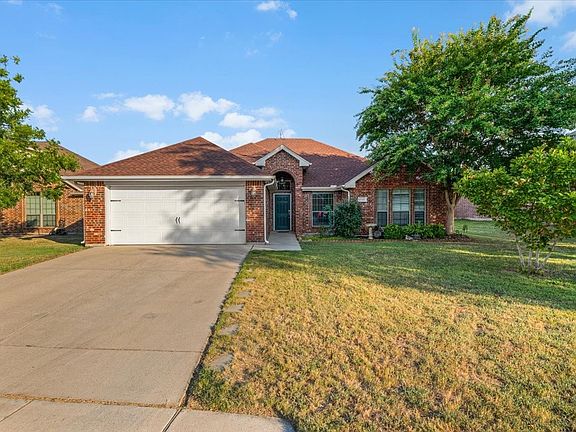 2nd image of 380 Lockwood Ln