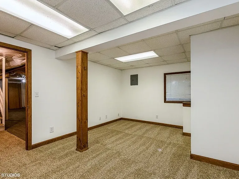 664 Regent Dr — Photo 8