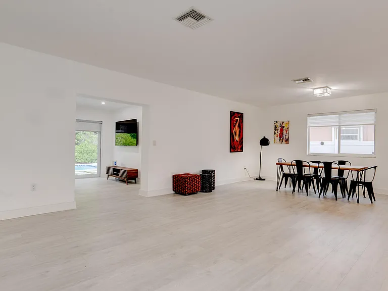 7528 Buccaneer Ave — Photo 4