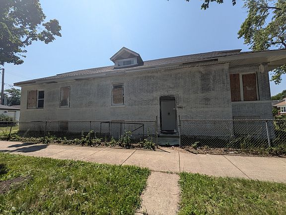 3rd image of 8001 S Laflin St