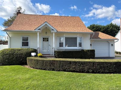 146 Cottage Boulevard, Hicksville, NY, 11801