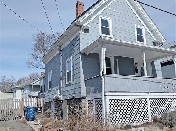 24 Symonds St, Salem, MA 01970