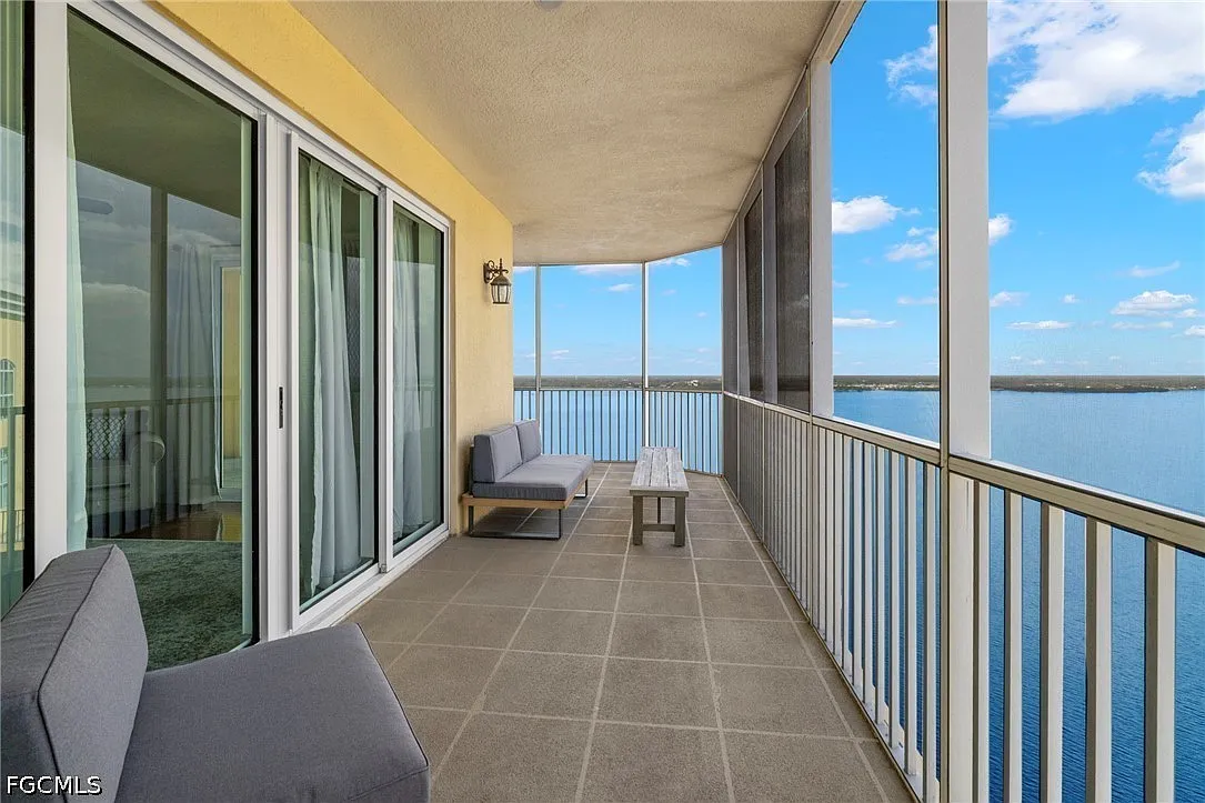 3 bed, 2.0 bath, 1663 sqft, $5,500 — Photo 2