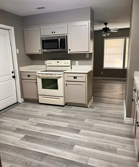 206 E Williamson Ave — Photo 2