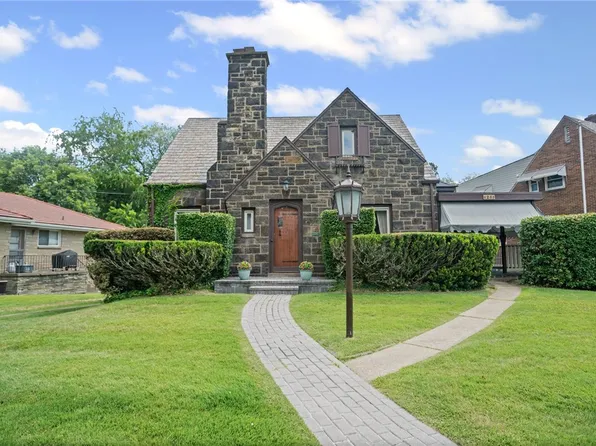 28 York Dr, Pittsburgh, PA 15214