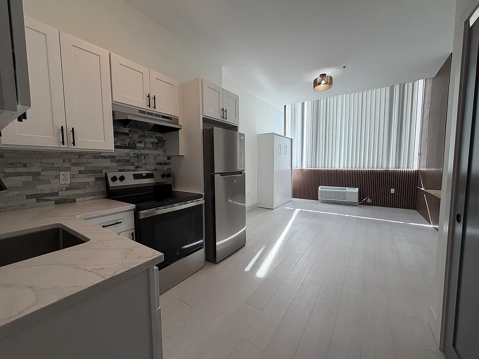 83 Scovill St #1