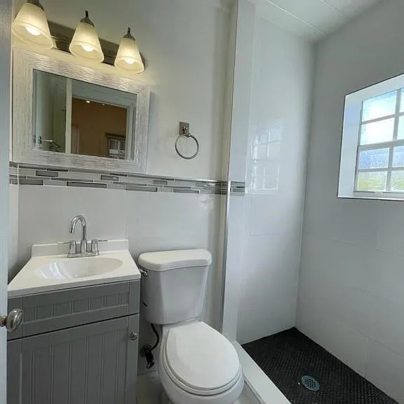 104 NE 4th Ave #C — Photo 3