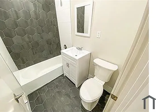 Studio, $2,696 — Photo 4