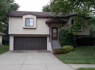 5401 S 31st Ct, Lincoln, NE 68516