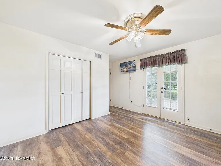 100 Oak Coulee Dr — Photo 12