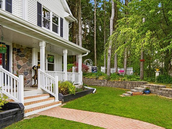 2nd image of 835 Suhrke ROAD