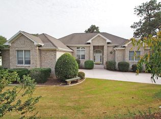 122 Steeplechase Way, Southern Pines, NC 28387