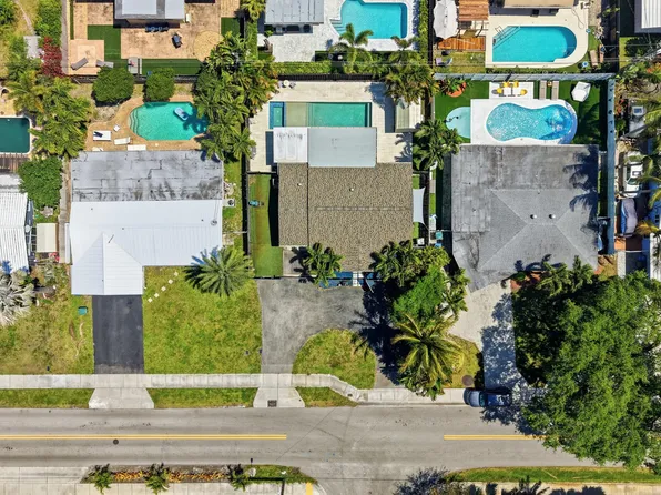 3690 NE 16th Avenue, Oakland Park, FL 33334