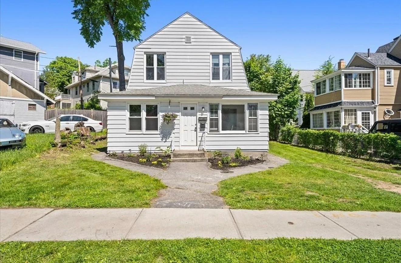 2 bed, $2,100 — Photo 1