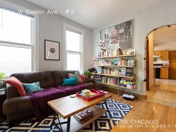 1521 W Barry Ave, Chicago, IL