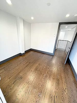 4th image of 2111 Regent Pl #9