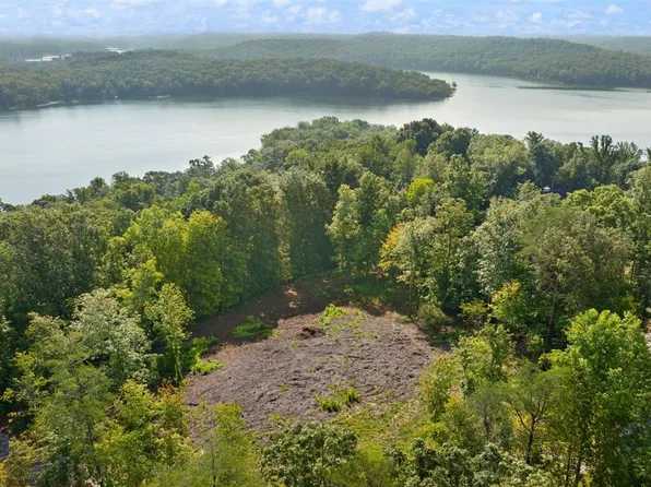 192 Lakeshore Dr, Leitchfield, KY 42754