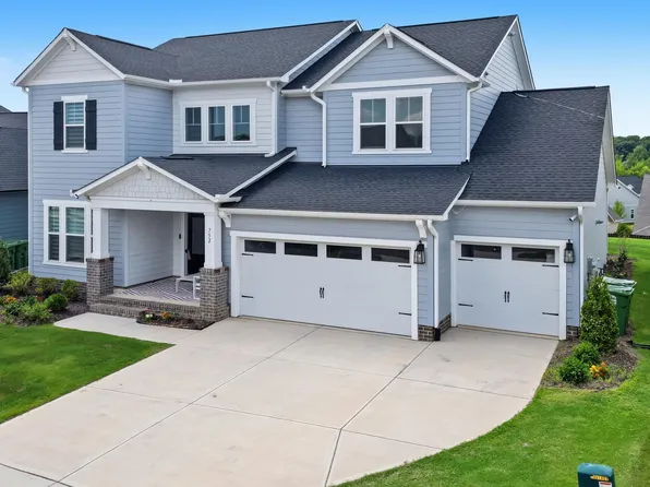 752 Serenity Walk Pkwy, Fuquay Varina, NC 27526