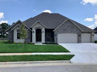 854 E Edenmore Cir, Nixa, MO 65714