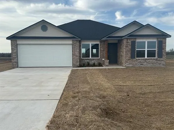 40933 Shawnee Meadows Dr, Shawnee, OK 74804