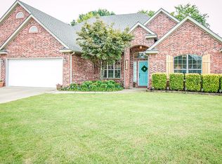 1545 Lexington Cir, Springdale, AR 72762